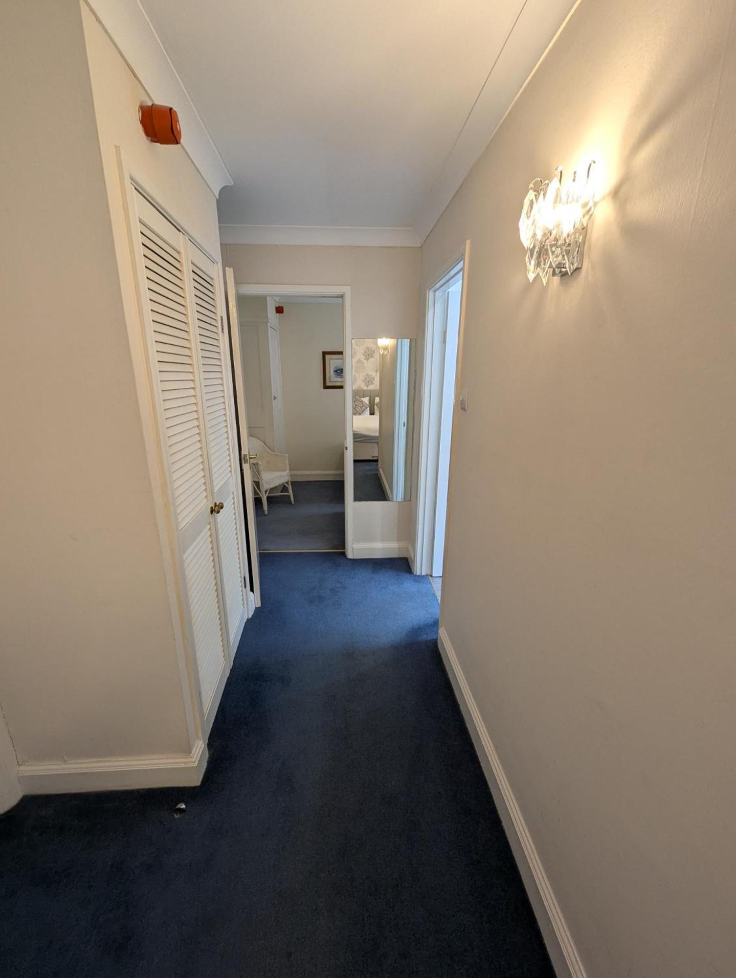 The Walnut Tree Hotel 브리지워터 외부 사진