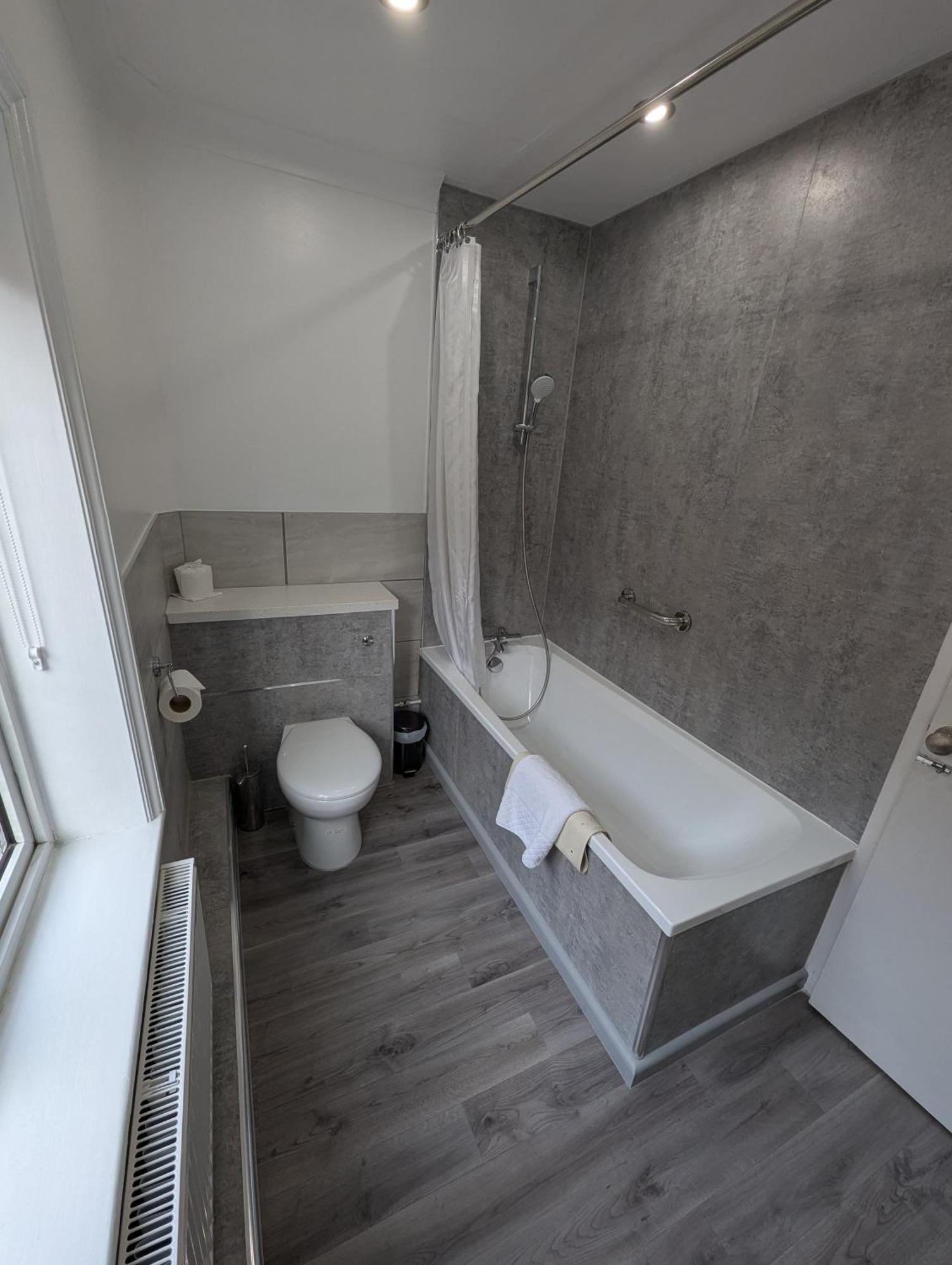 The Walnut Tree Hotel 브리지워터 외부 사진