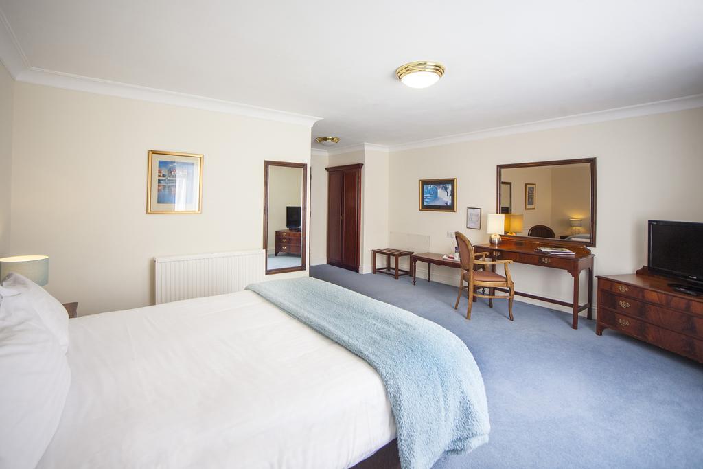 The Walnut Tree Hotel 브리지워터 외부 사진