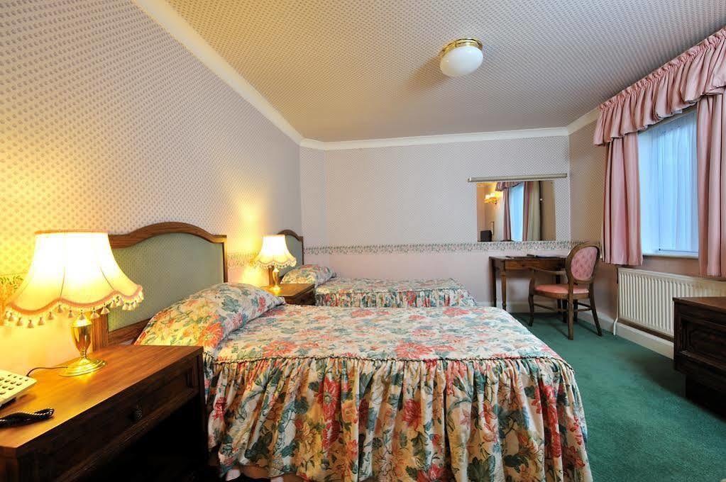 The Walnut Tree Hotel 브리지워터 외부 사진