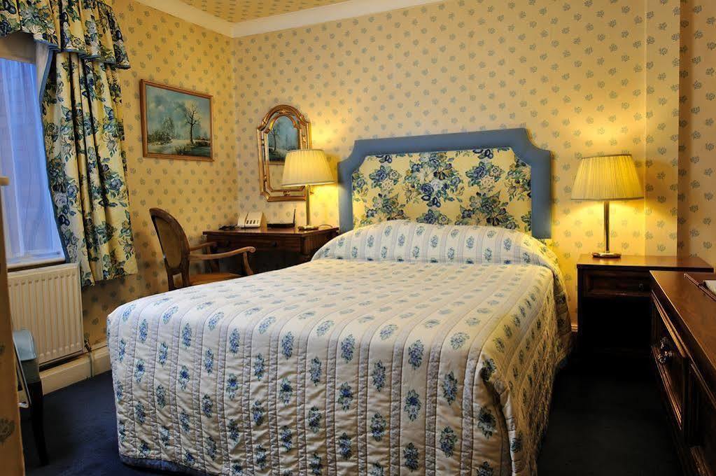 The Walnut Tree Hotel 브리지워터 외부 사진