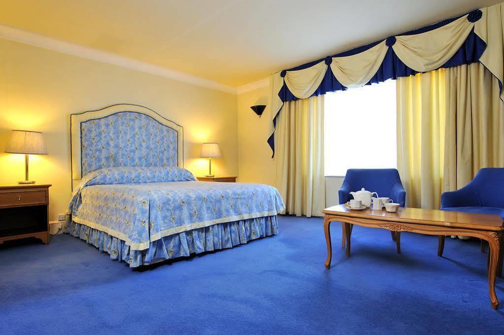 The Walnut Tree Hotel 브리지워터 외부 사진